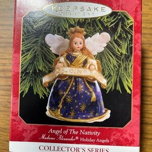 1999 Hallmark Keepsake Ornament "Angel Of The Nativity" - Madame Alexander NWB
